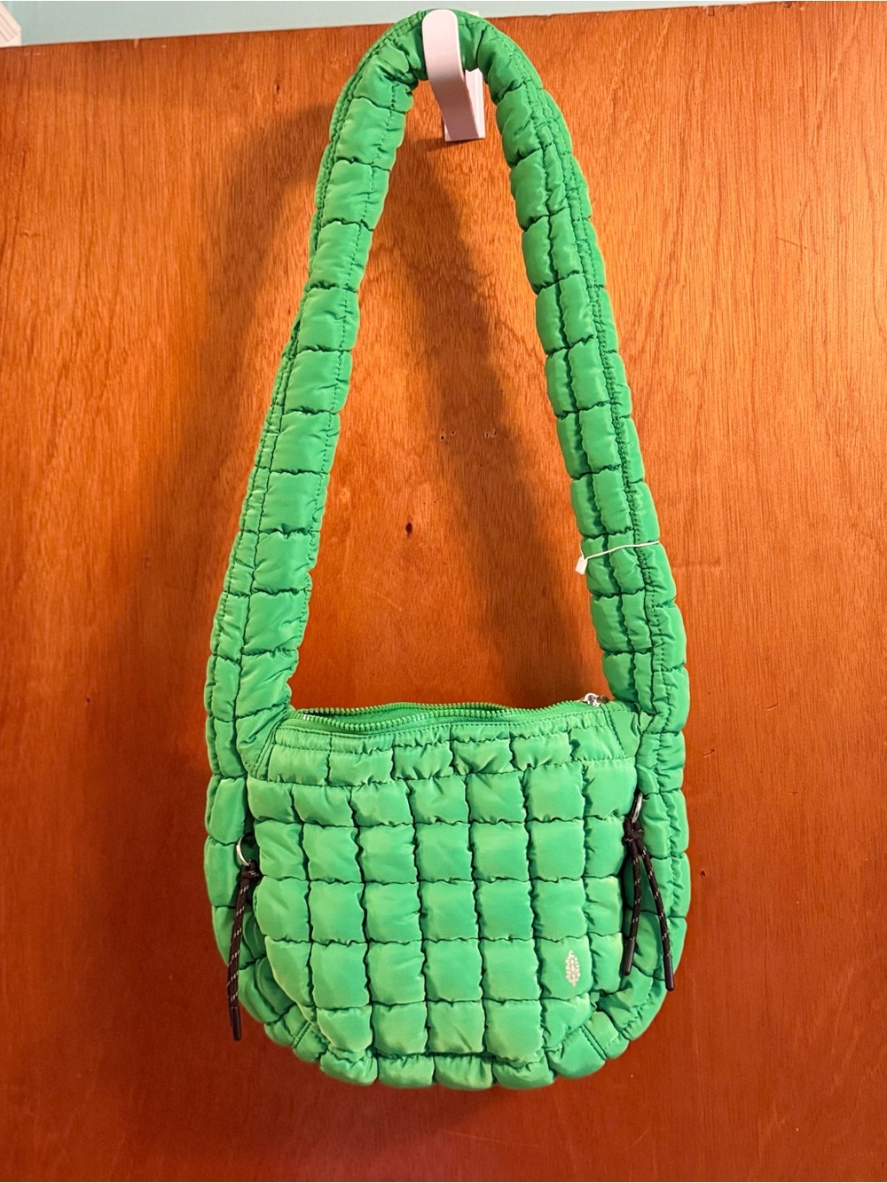 Free people NWOT Green Quilted Shoulder Bag - Stylish Padded Crossbody